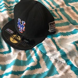 Official on the filed mets hat!!